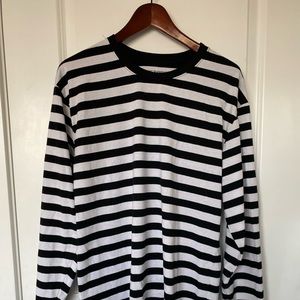 Hot topic black and white stripped long sleeve shirt